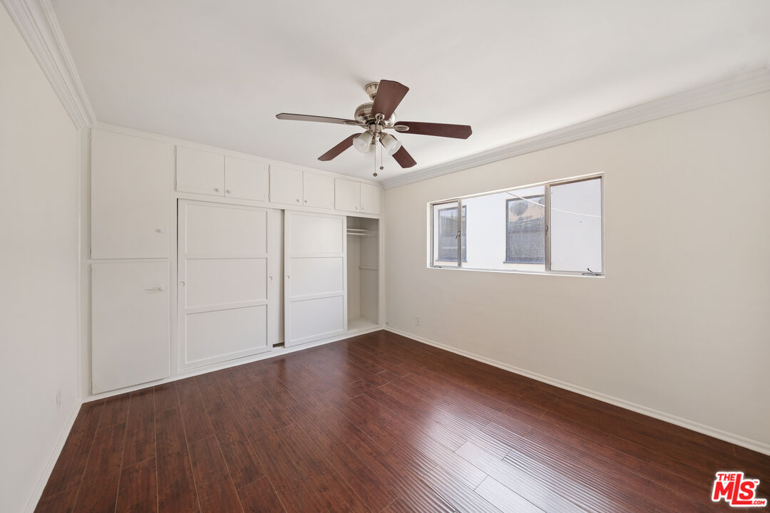 7209 Willoughby Ave Unit: 8