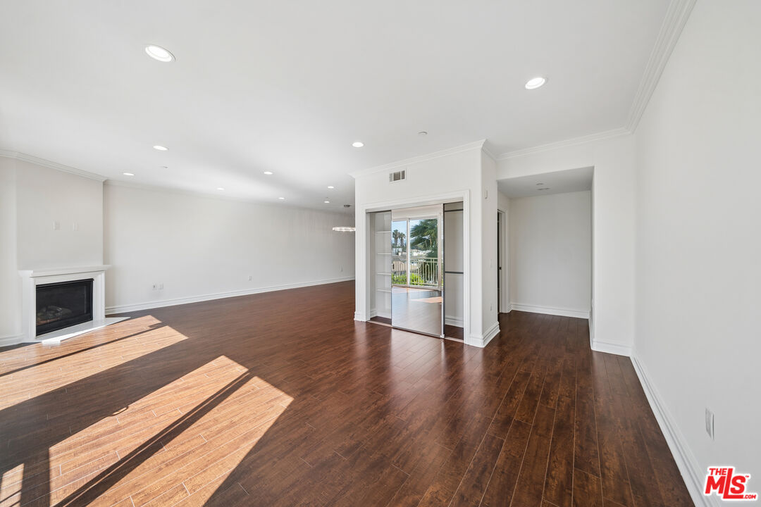 1050 S Holt Ave Unit: 403