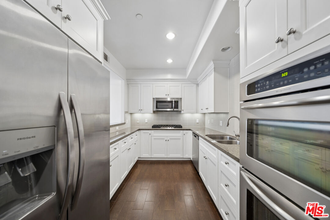 1050 S Holt Ave Unit: 403