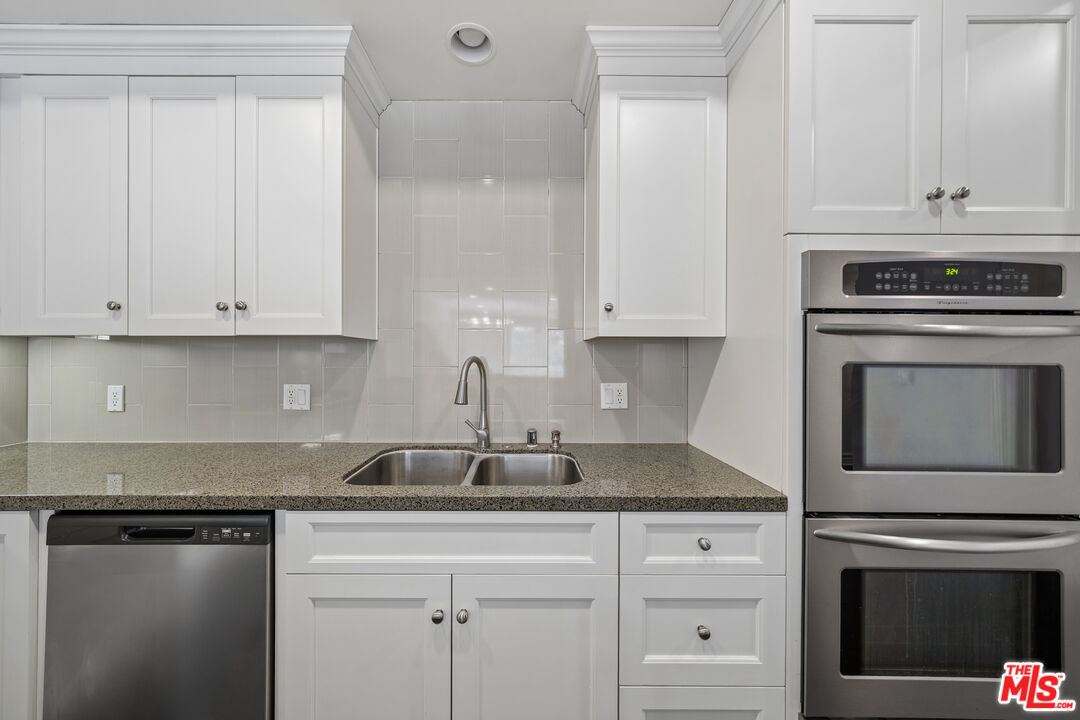 1050 S Holt Ave Unit: 403