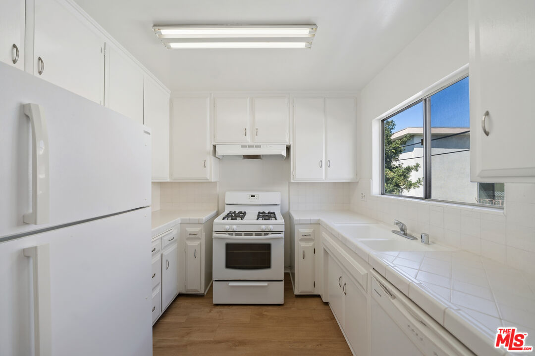 1050 S Wooster St Unit: 5
