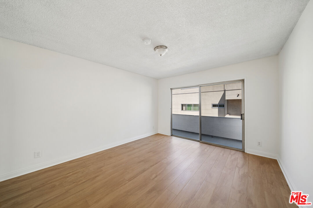 1050 S Wooster St Unit: 5