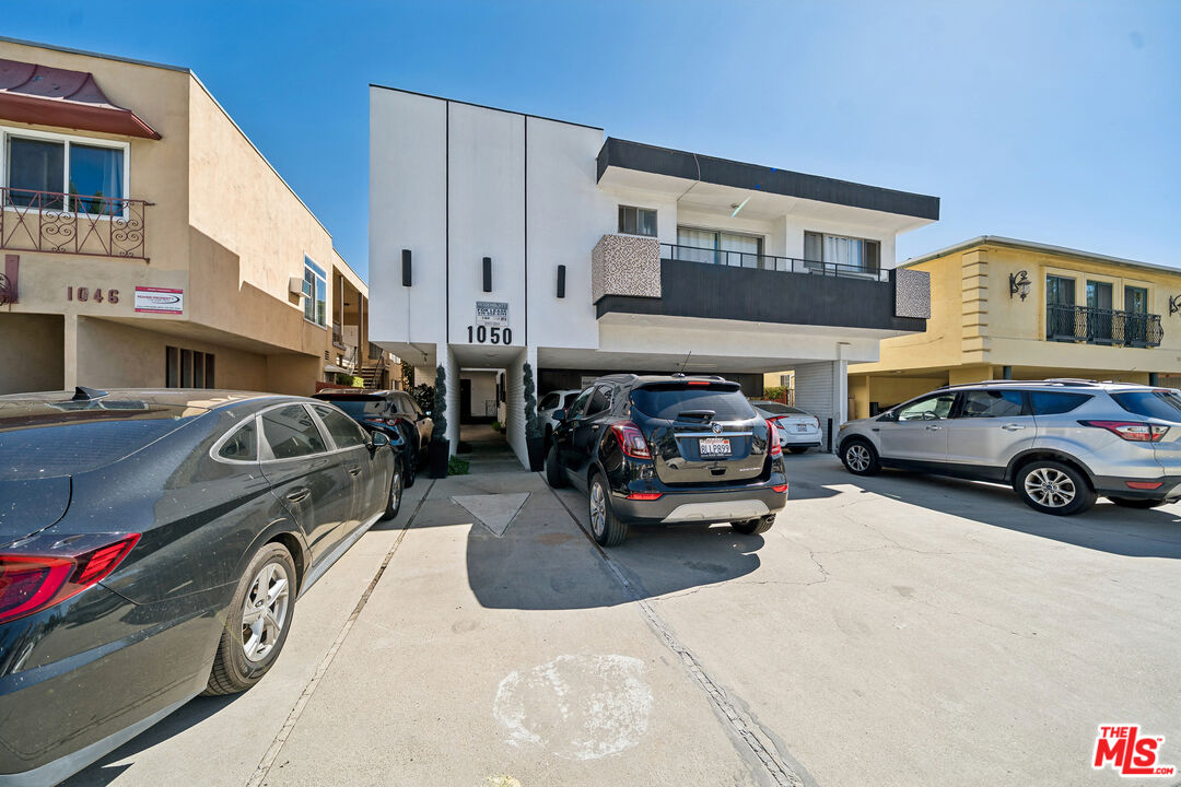1050 S Wooster St Unit: 5