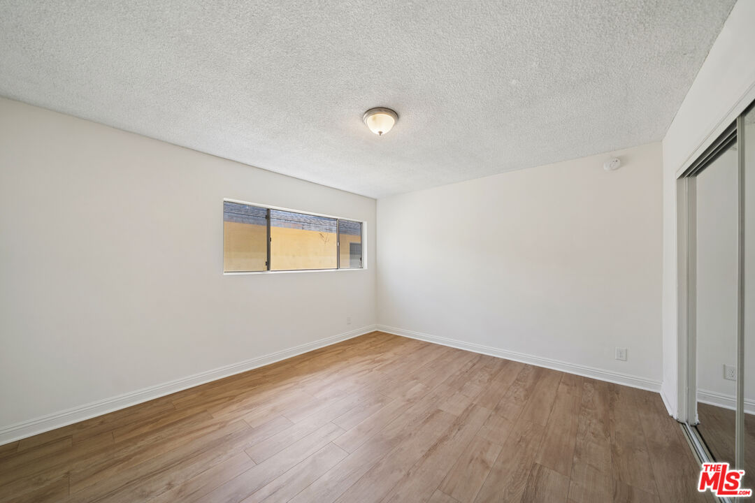 1050 S Wooster St Unit: 5