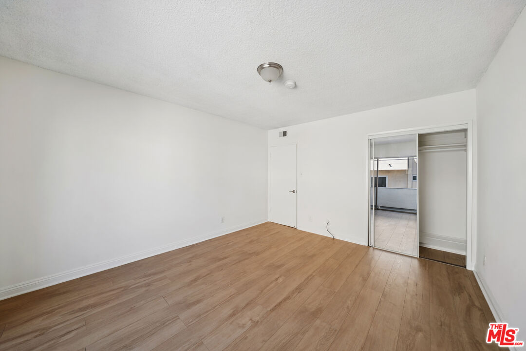 1050 S Wooster St Unit: 5