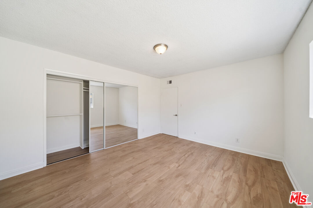 1050 S Wooster St Unit: 5