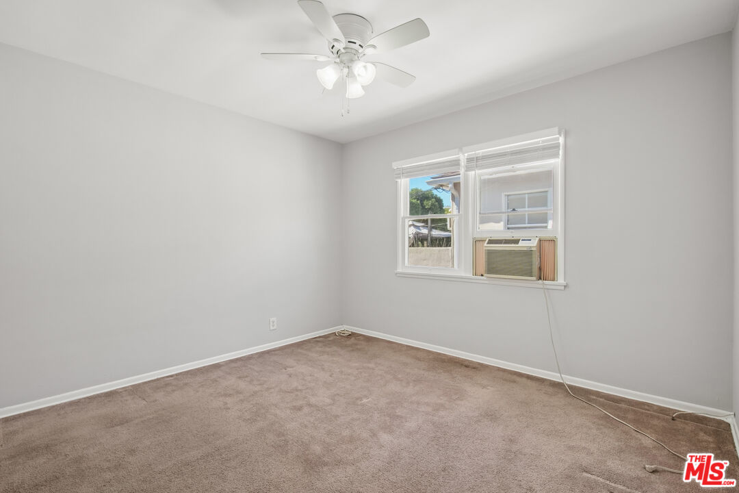 4951 Cahuenga Blvd Unit: 4951A