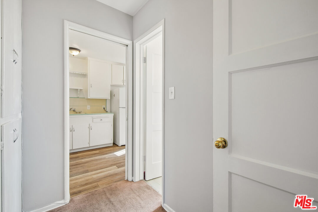 4951 Cahuenga Blvd Unit: 4951A