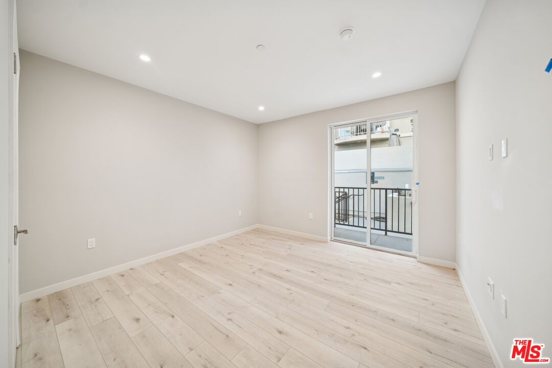 1051 S Corning St Unit: 403