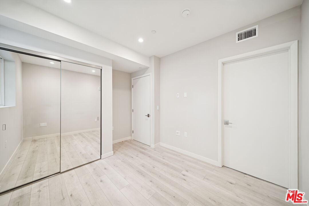 1051 S Corning St Unit: 403
