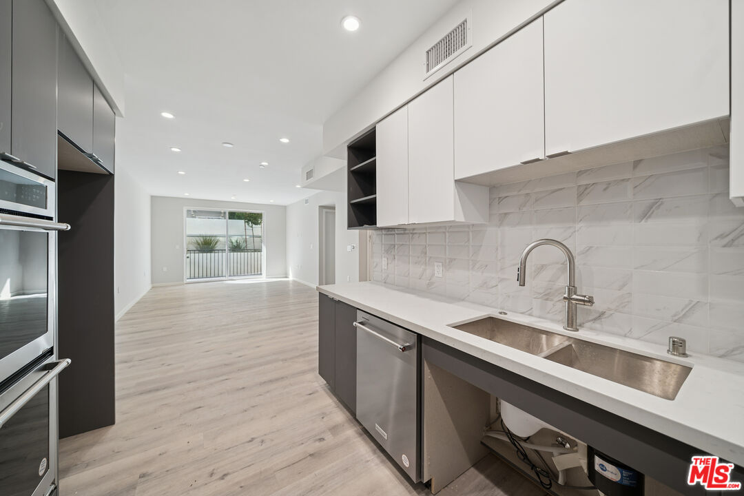 1051 S Corning St Unit: 502