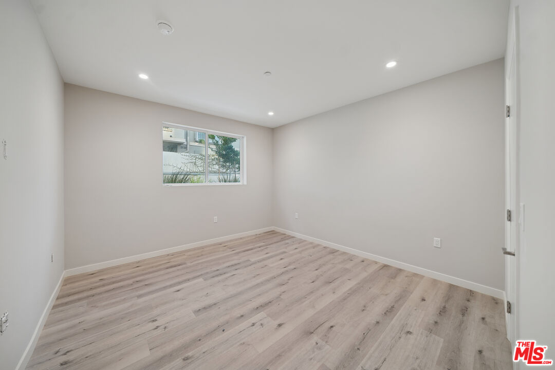 1051 S Corning St Unit: 502