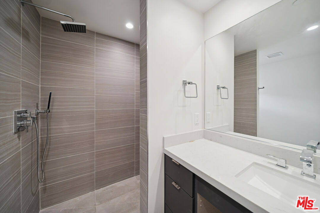 1051 S Corning St Unit: 502