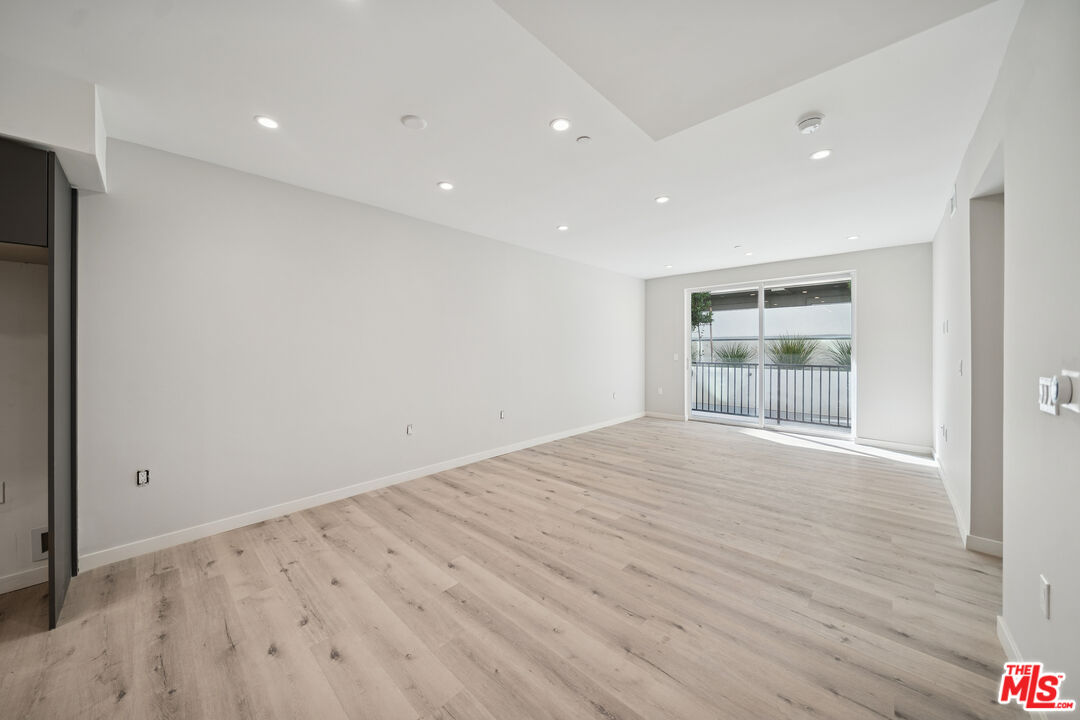 1051 S Corning St Unit: 502