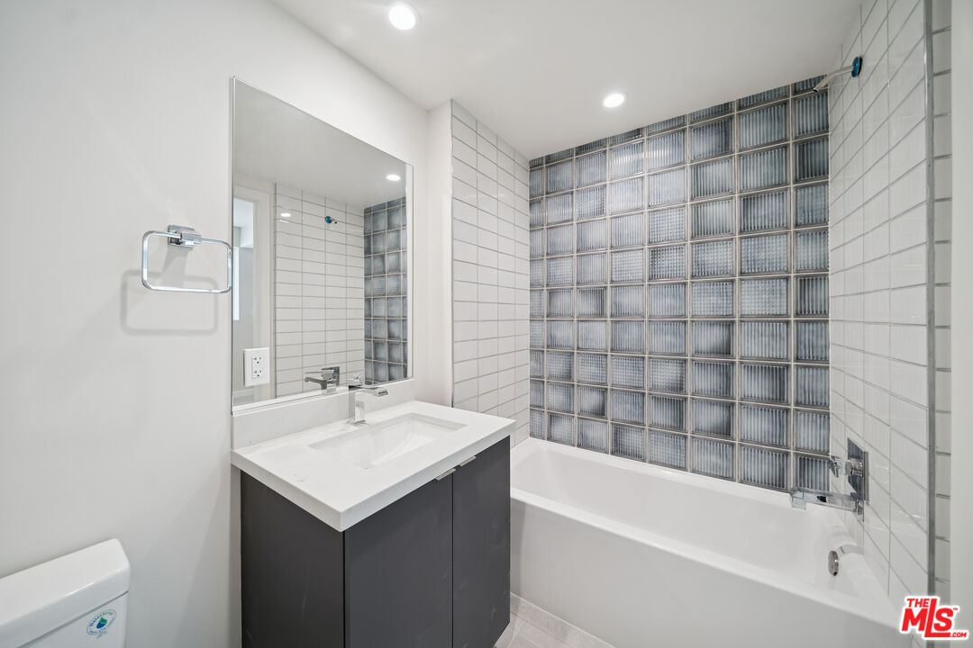 1051 S Corning St Unit: 502