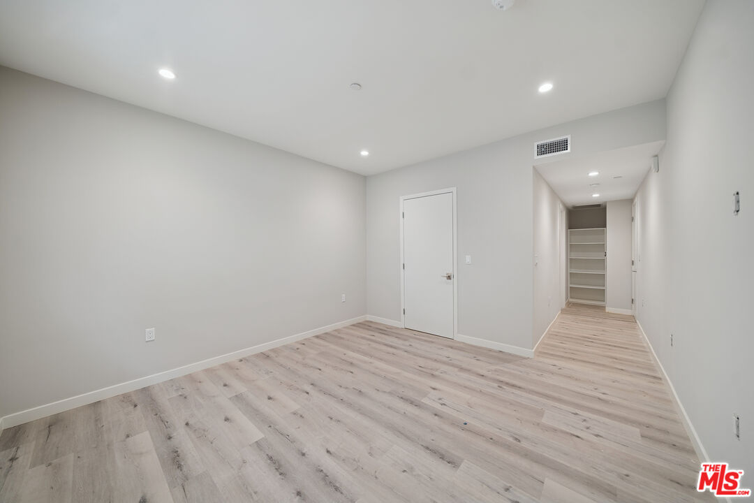 1051 S Corning St Unit: 502