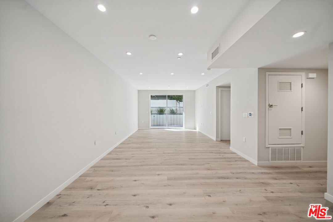 1051 S Corning St Unit: 502