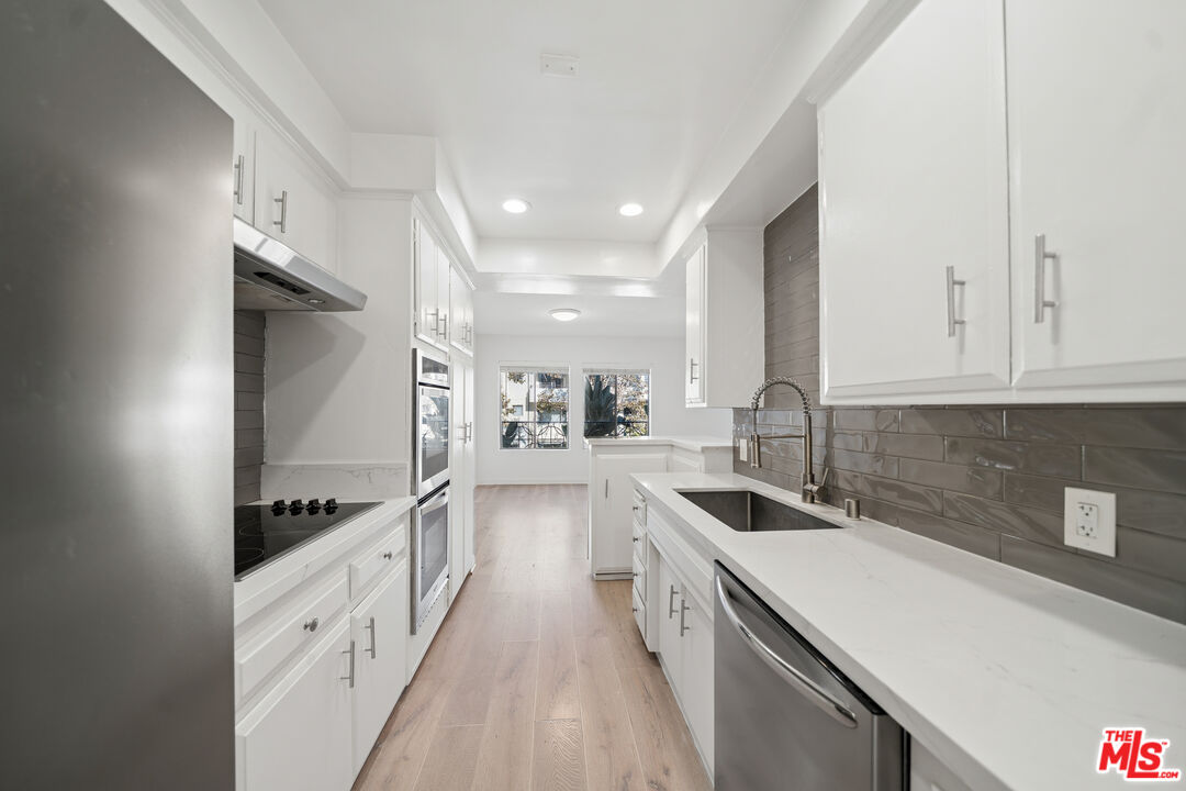 133 N Swall Dr Unit: 301