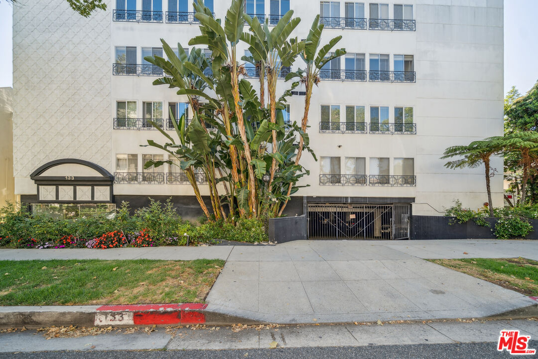 133 N Swall Dr Unit: 301