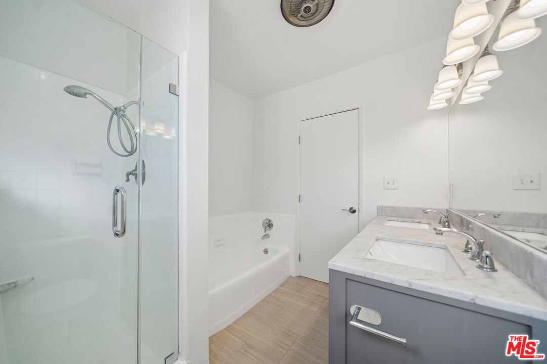 133 N Swall Dr Unit: 301