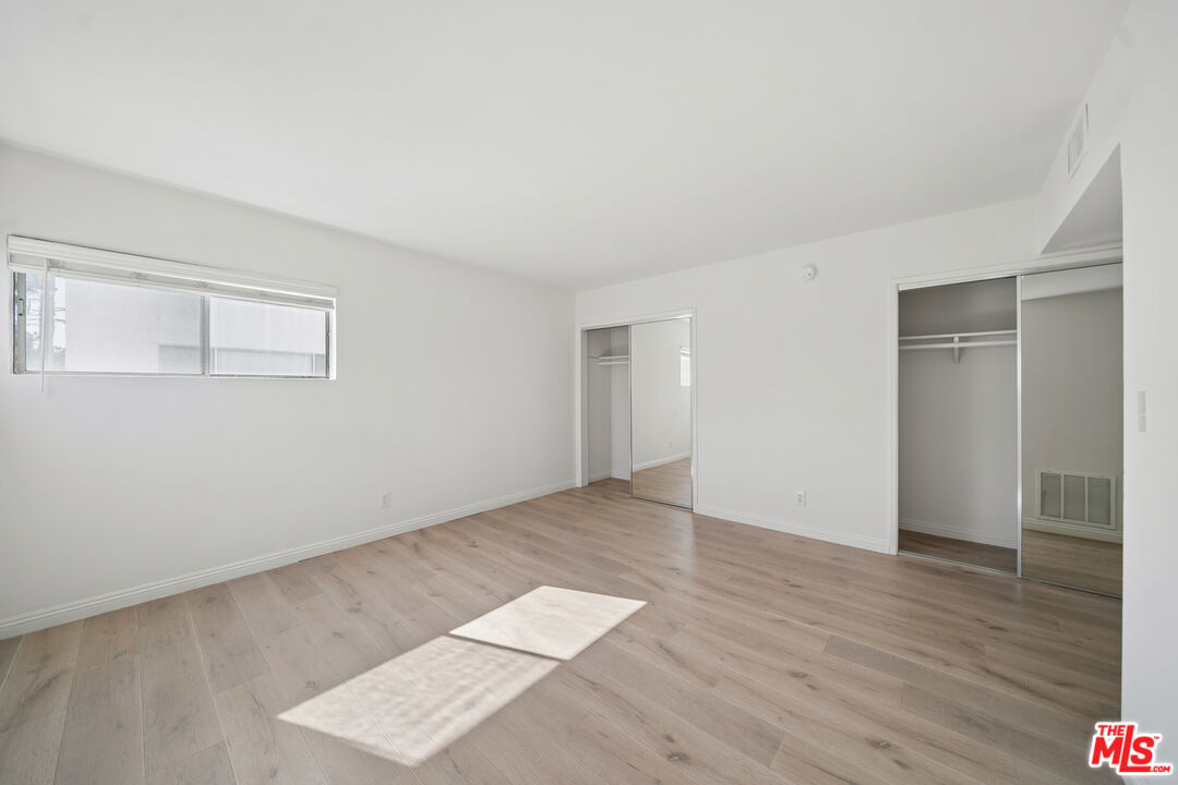 133 N Swall Dr Unit: 301