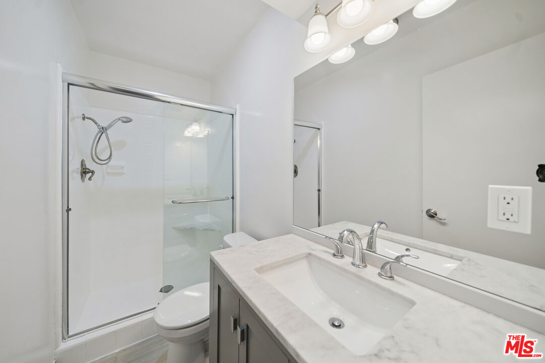 133 N Swall Dr Unit: 301