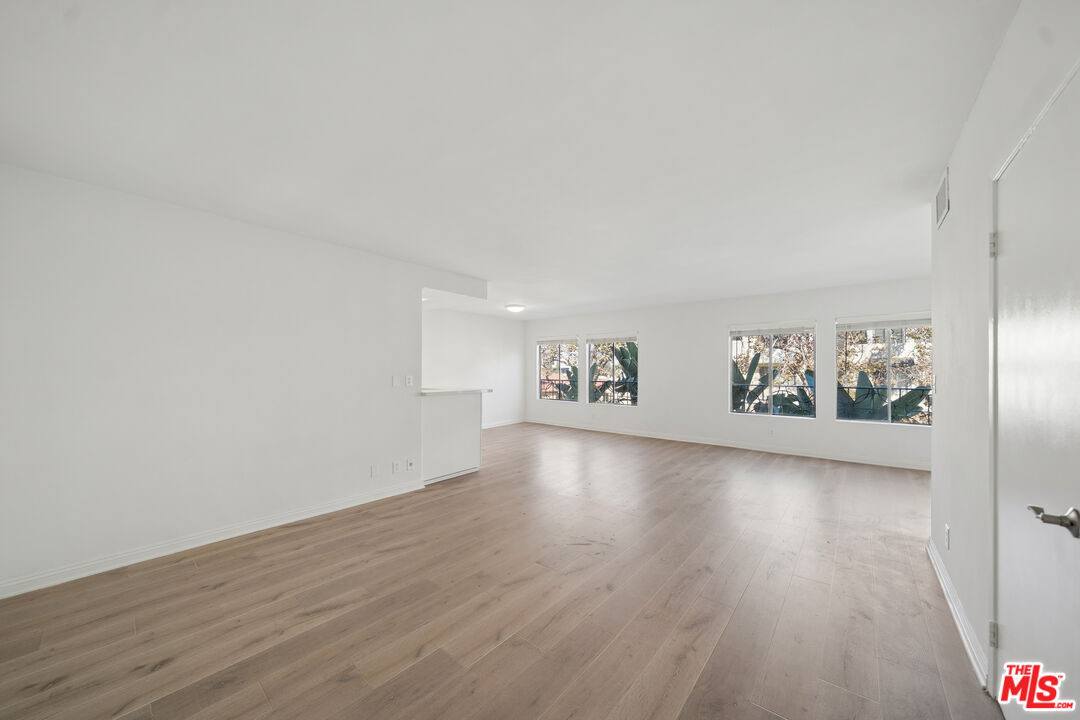 133 N Swall Dr Unit: 301