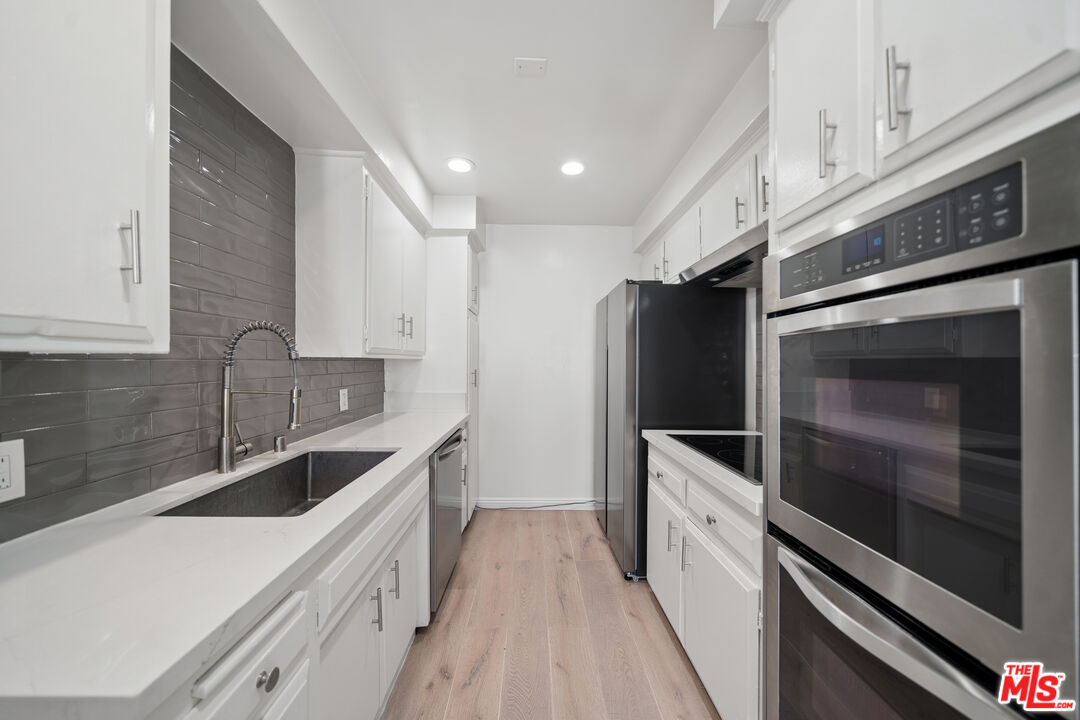 133 N Swall Dr Unit: 301