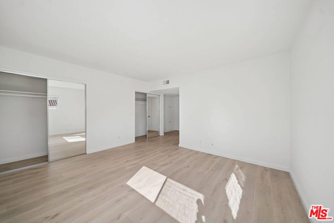 133 N Swall Dr Unit: 301