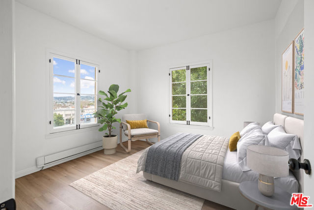 109 N Sycamore Avenue # 401