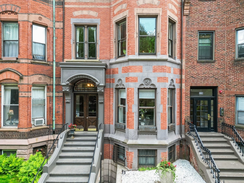 226 Commonwealth Avenue # 2