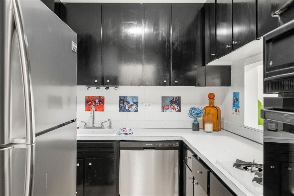 151 Tremont Street # 24D
