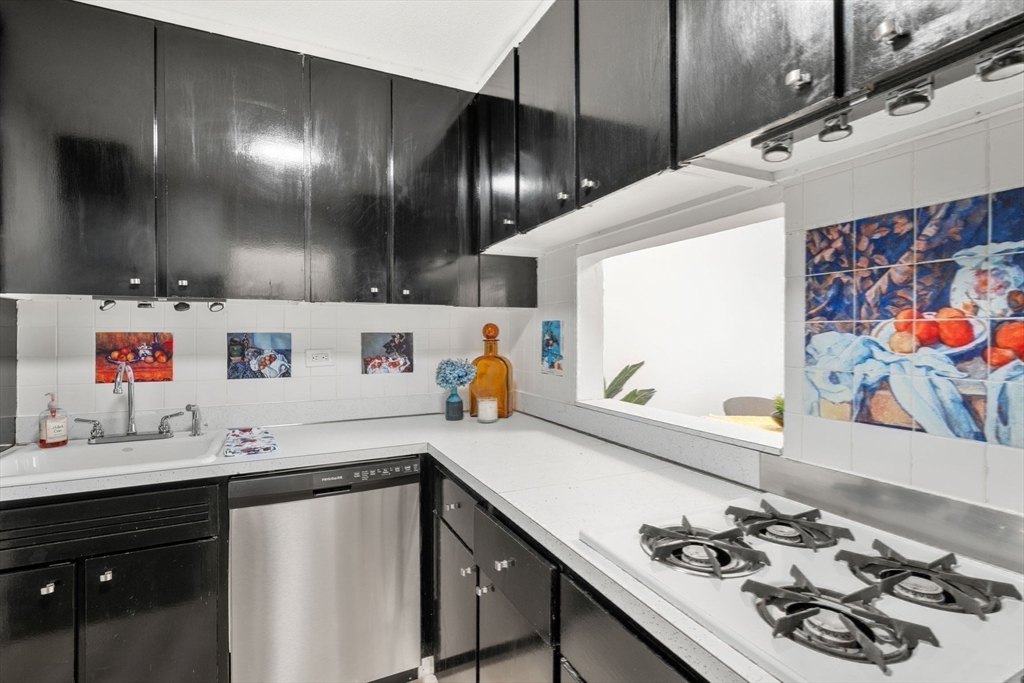 151 Tremont Street # 24D