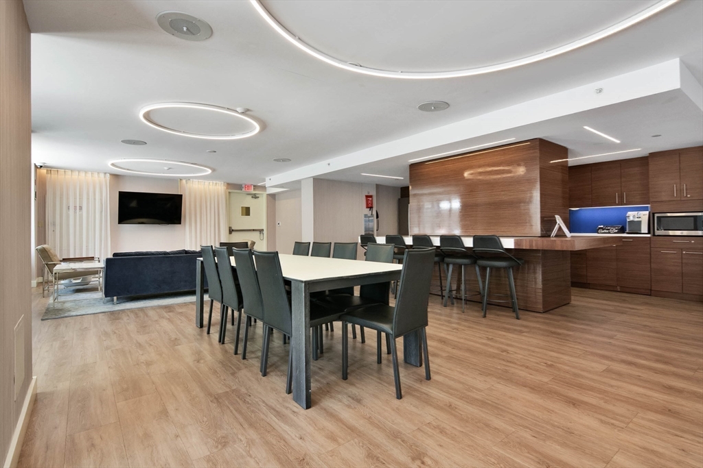 151 Tremont Street # 24D