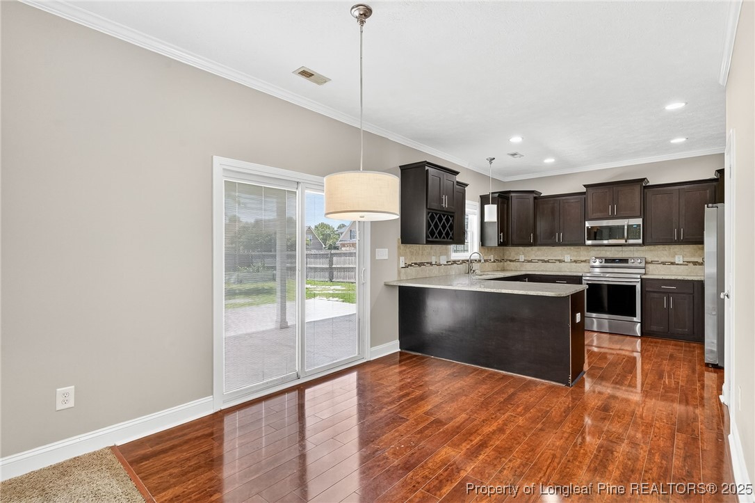 2427 Kimbolton Drive