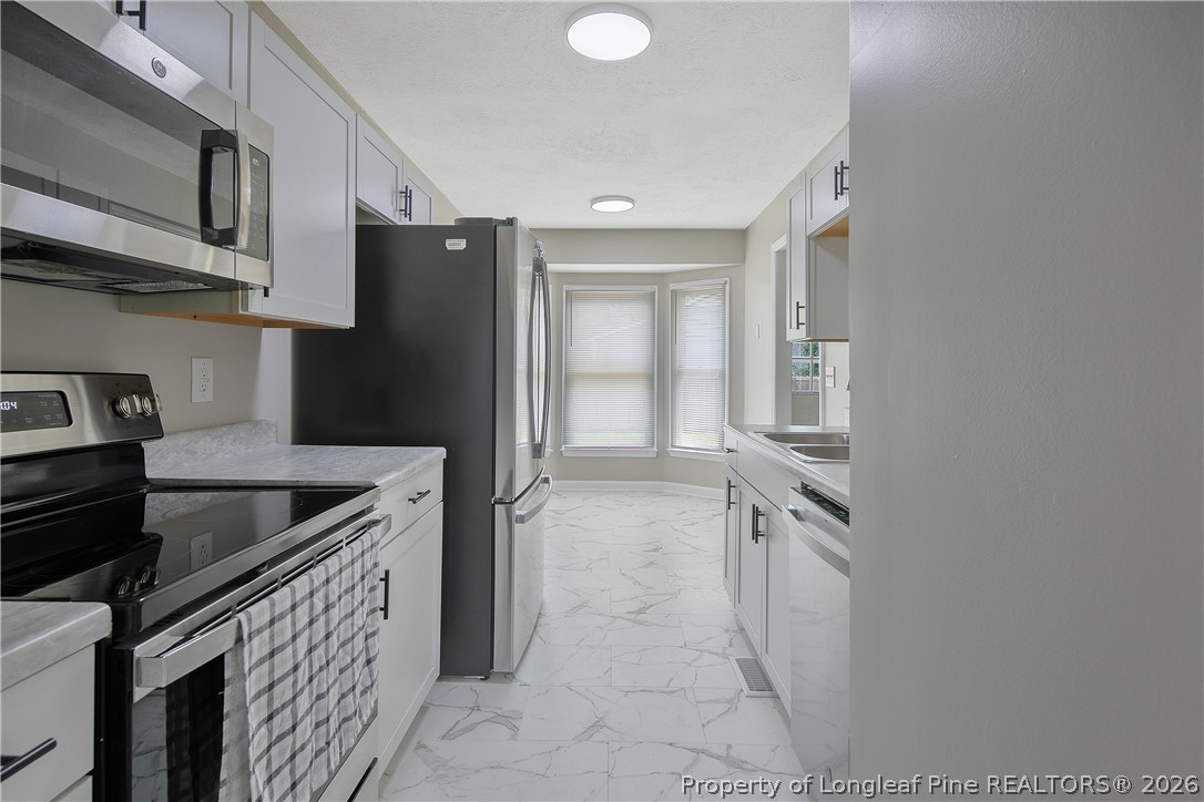 1407 Farwell Drive