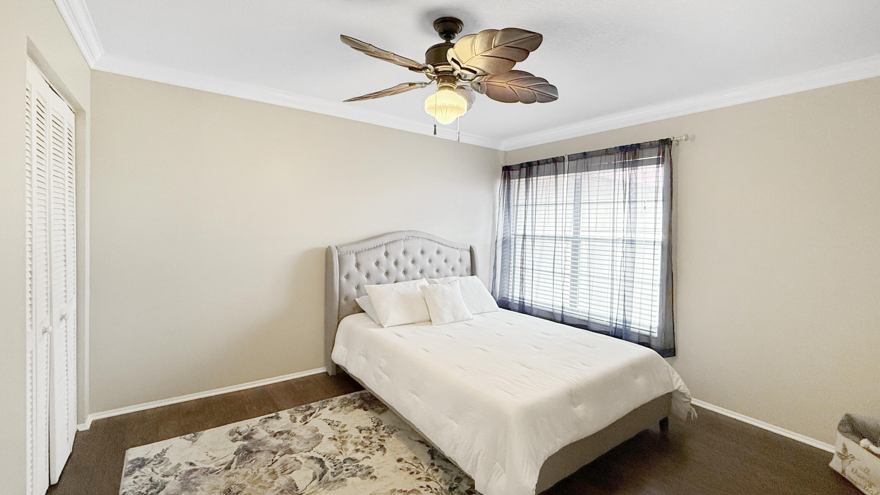 12022 W Greenway Drive 206