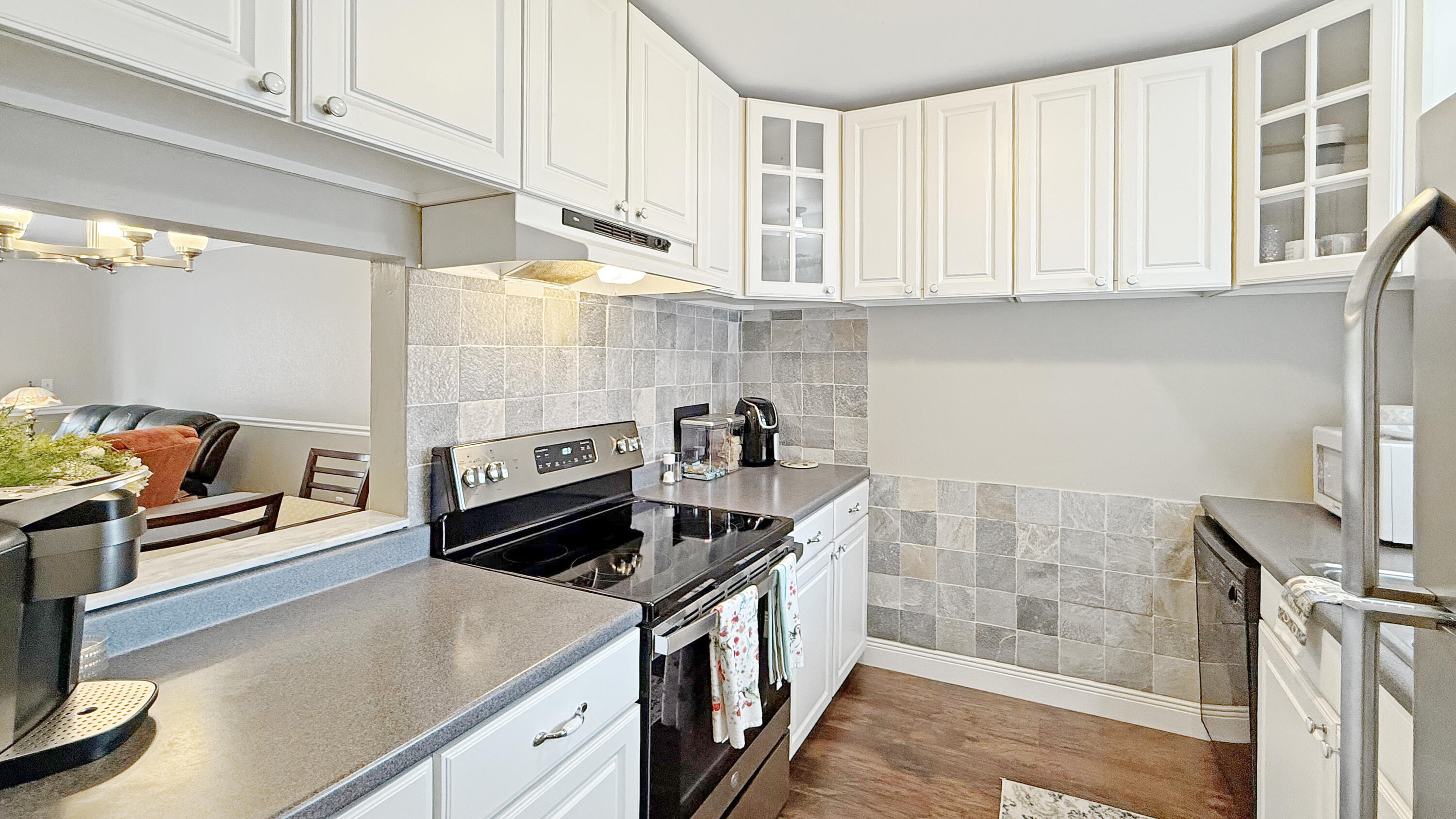 12022 W Greenway Drive 206