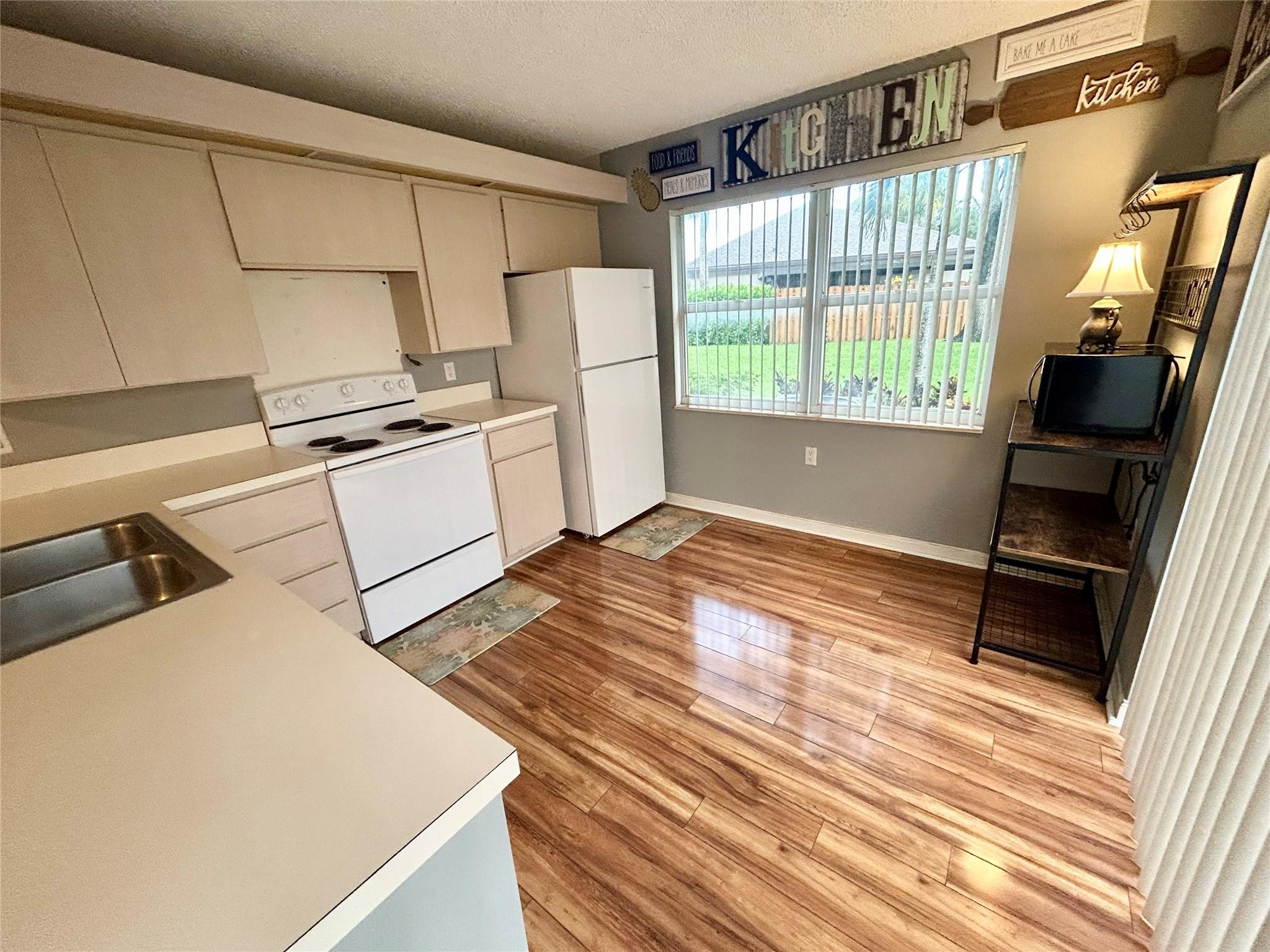 16 Amherst Court C
