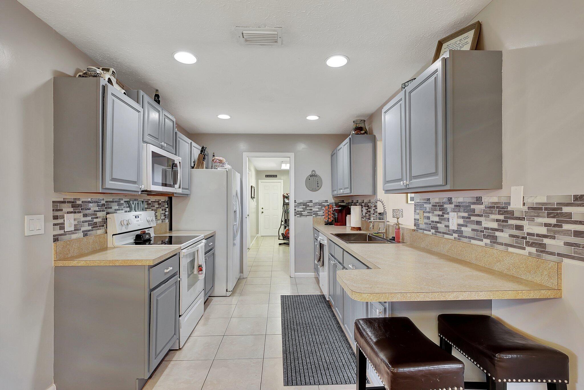 225 SW Langfield Avenue, Port St. Lucie
