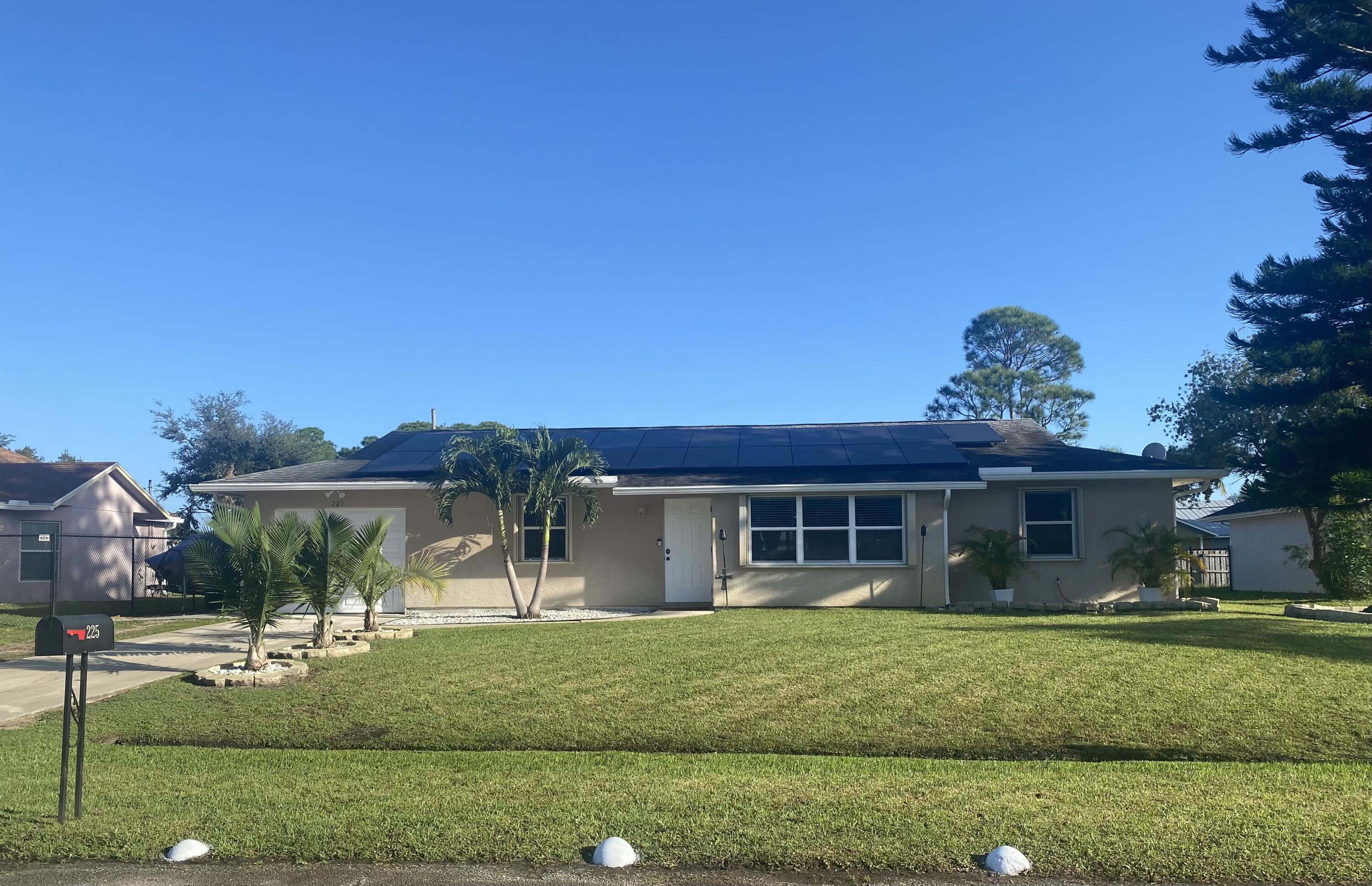 225 SW Langfield Avenue, Port St. Lucie