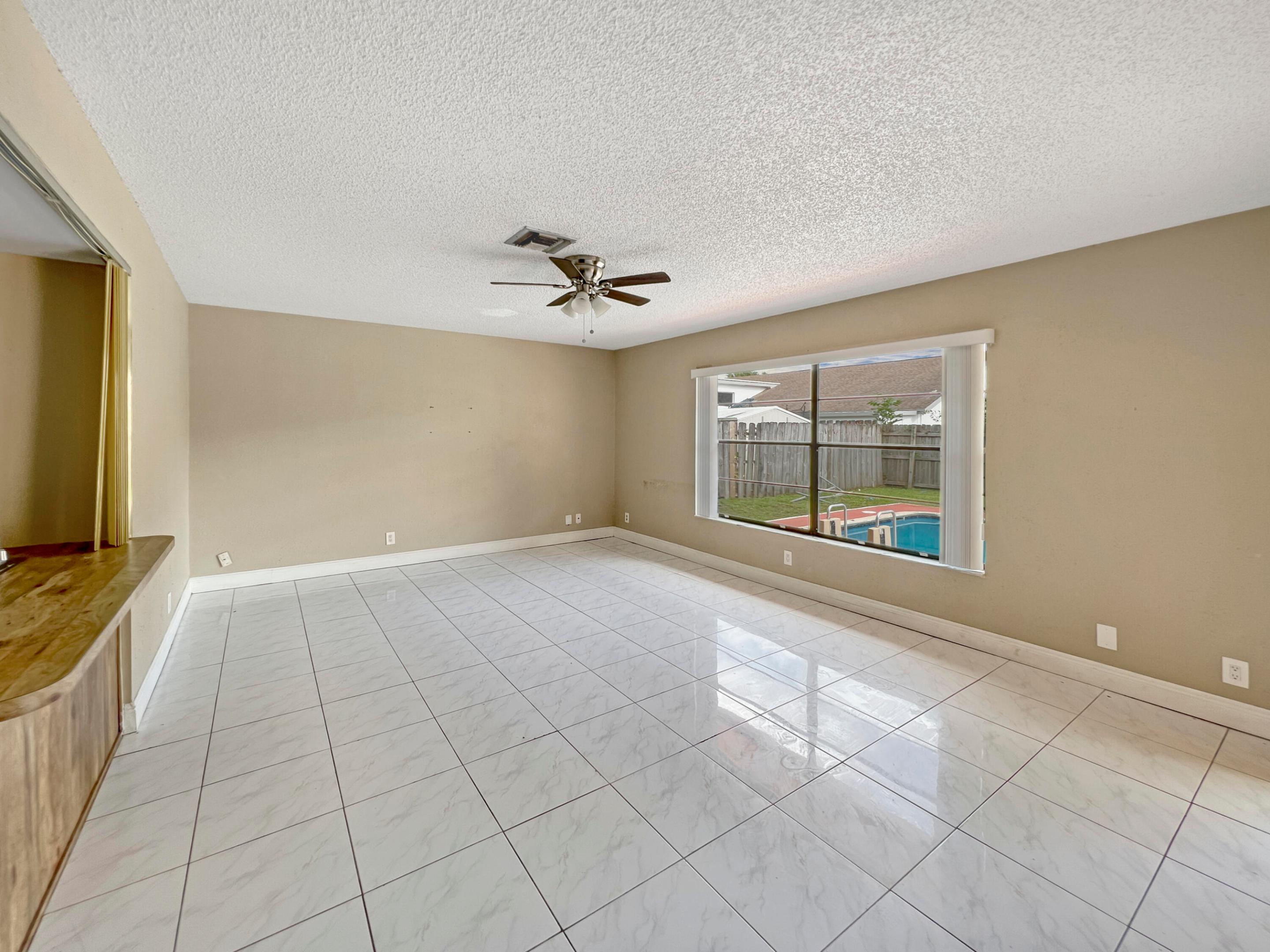 7401 NW 48th Place
