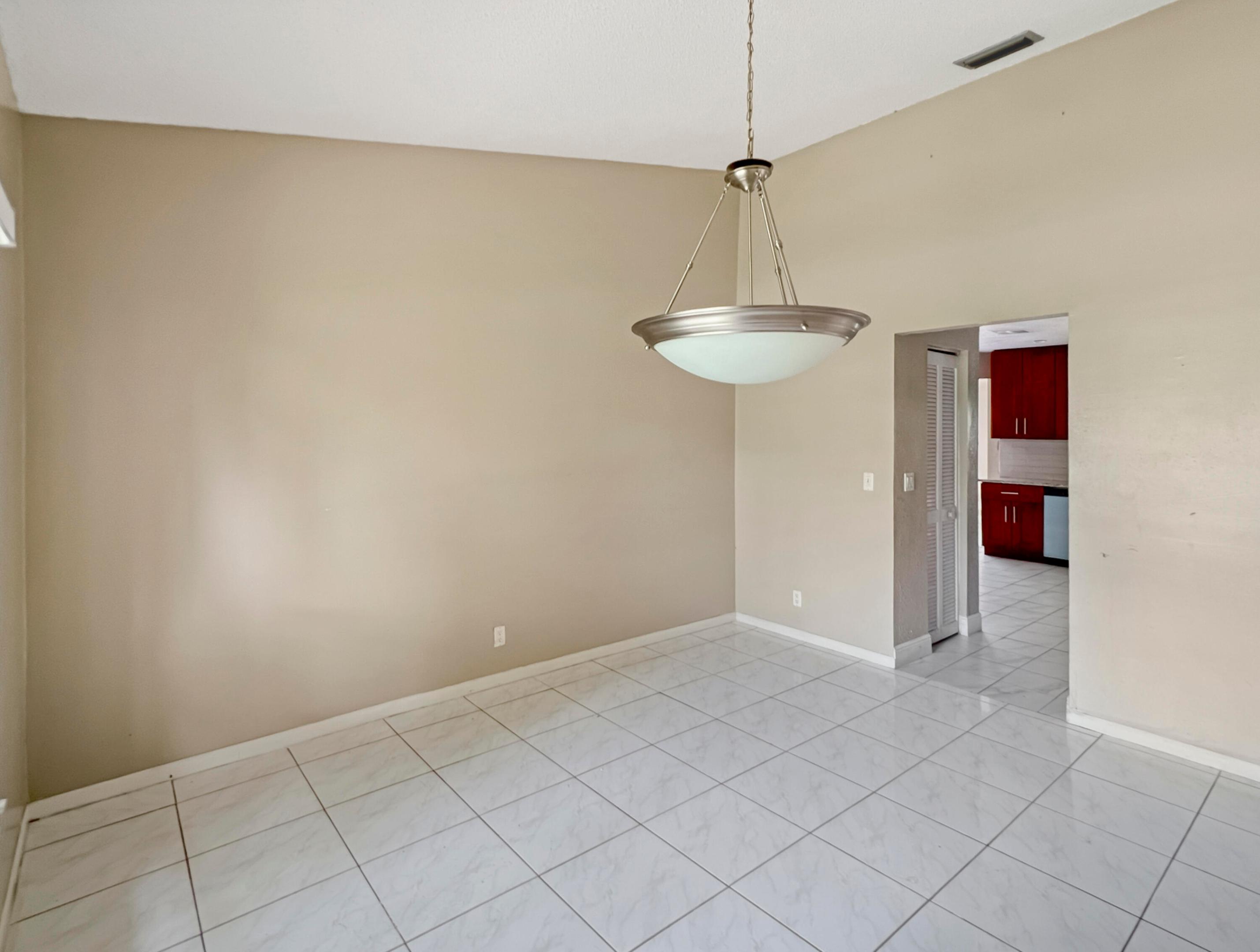 7401 NW 48th Place