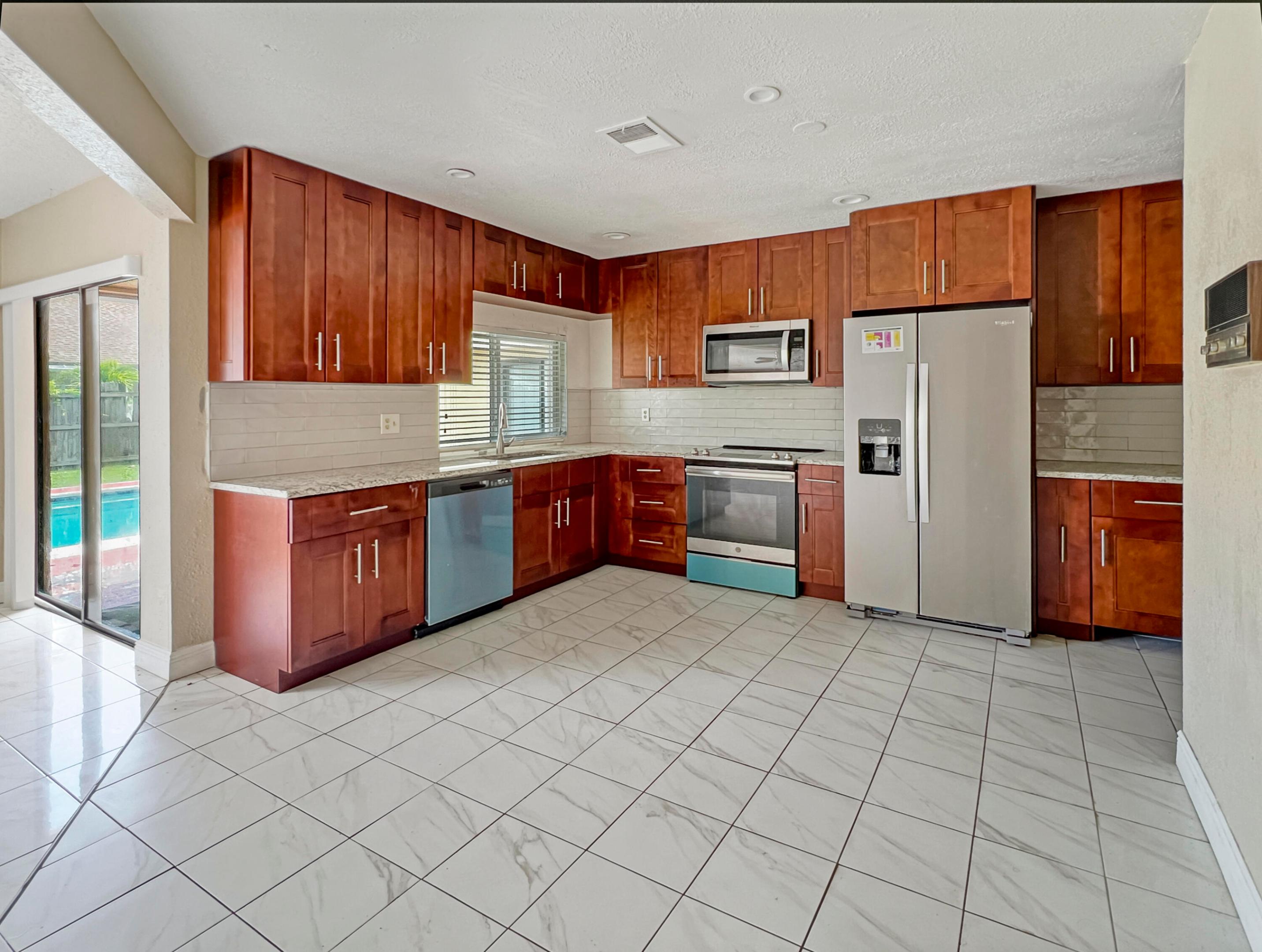 7401 NW 48th Place