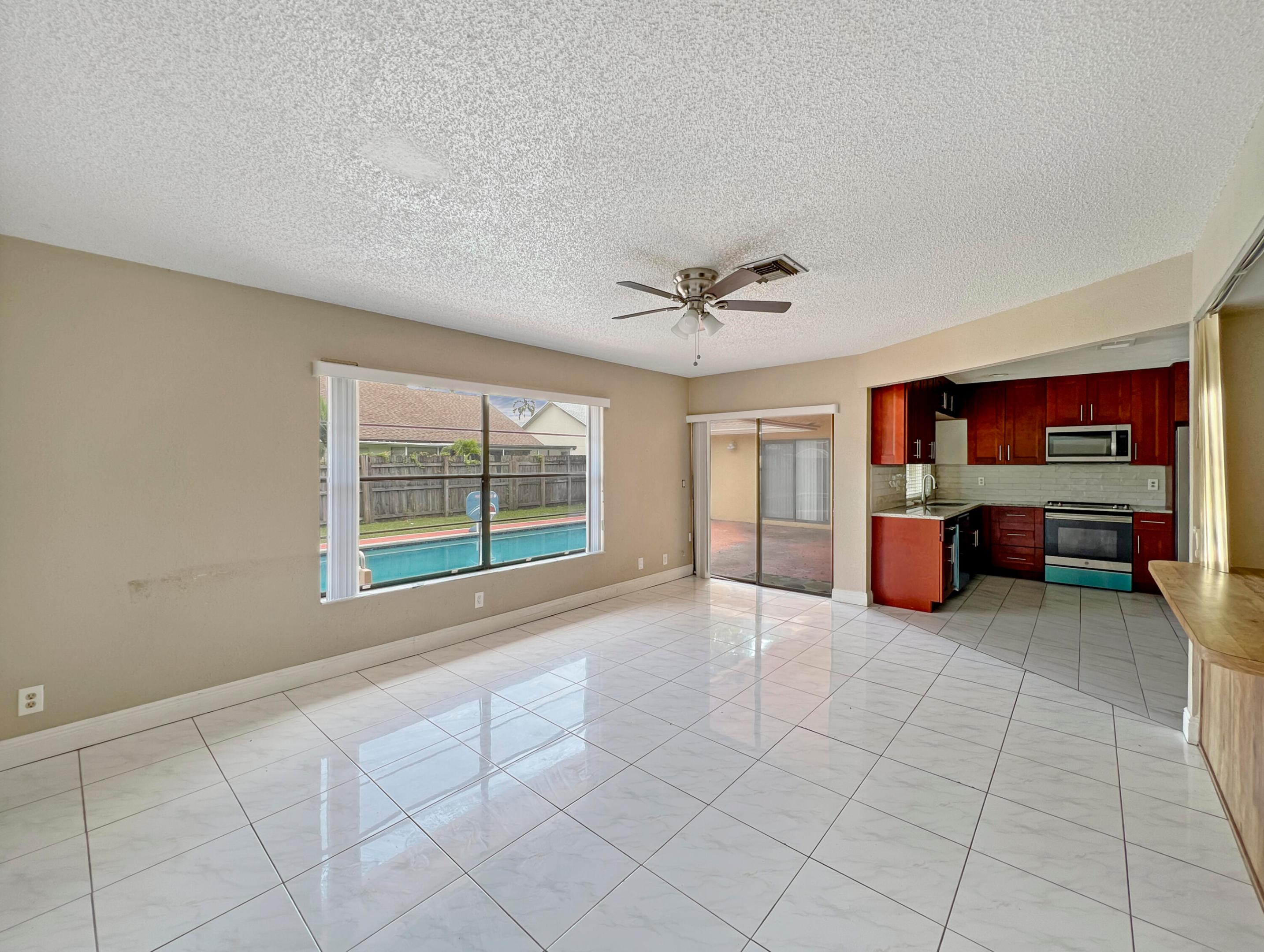 7401 NW 48th Place