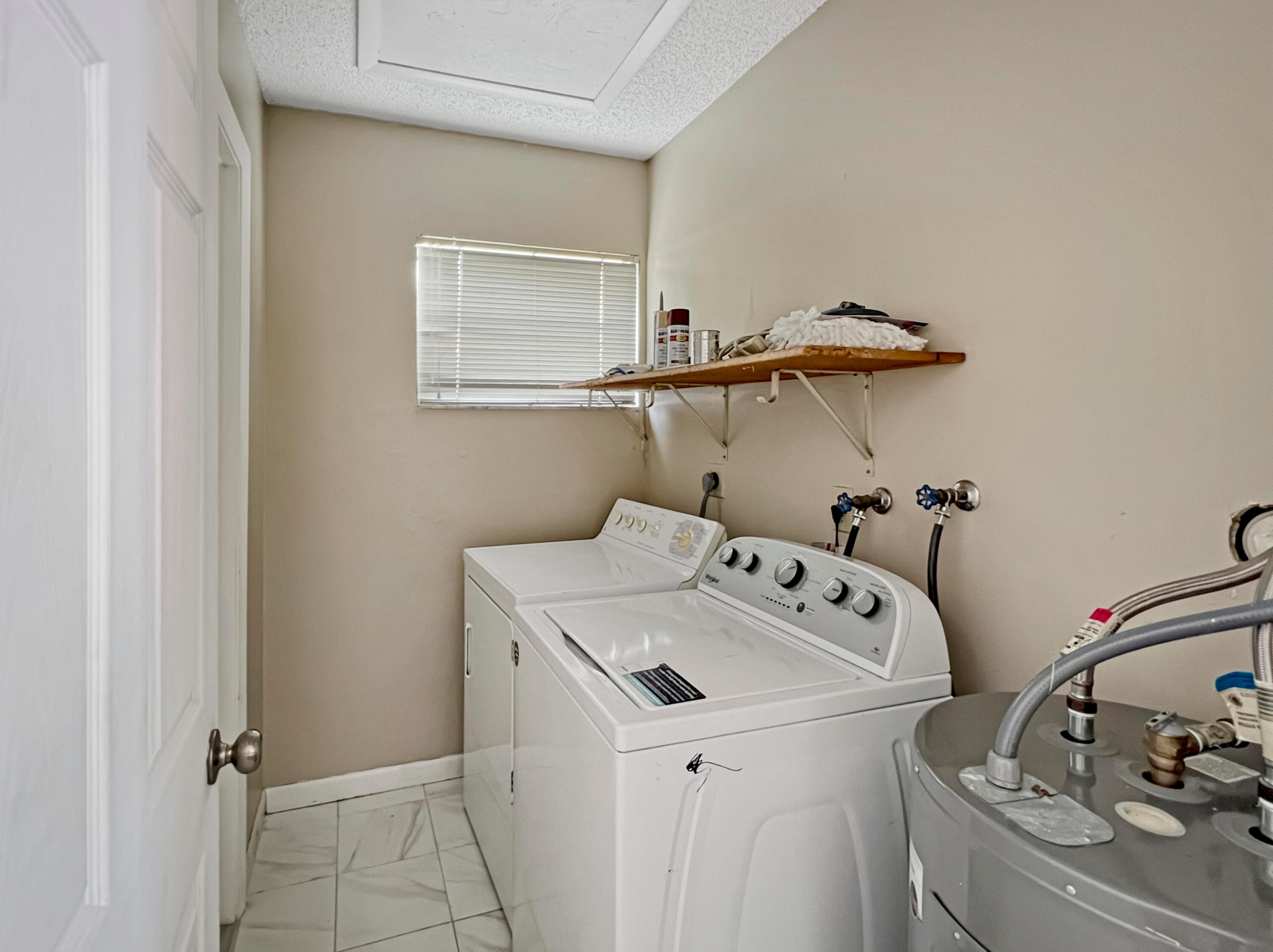 7401 NW 48th Place