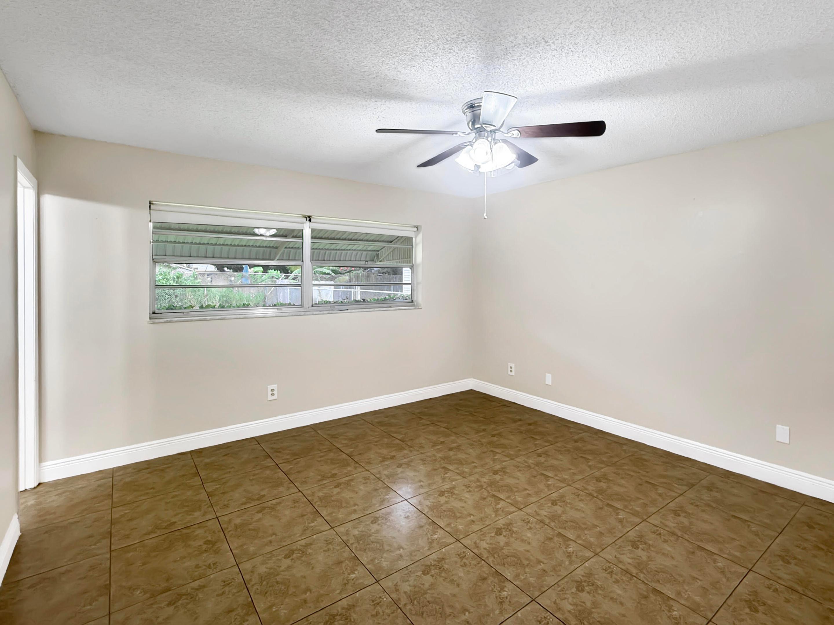 325 NE Orchard Street, Port St. Lucie