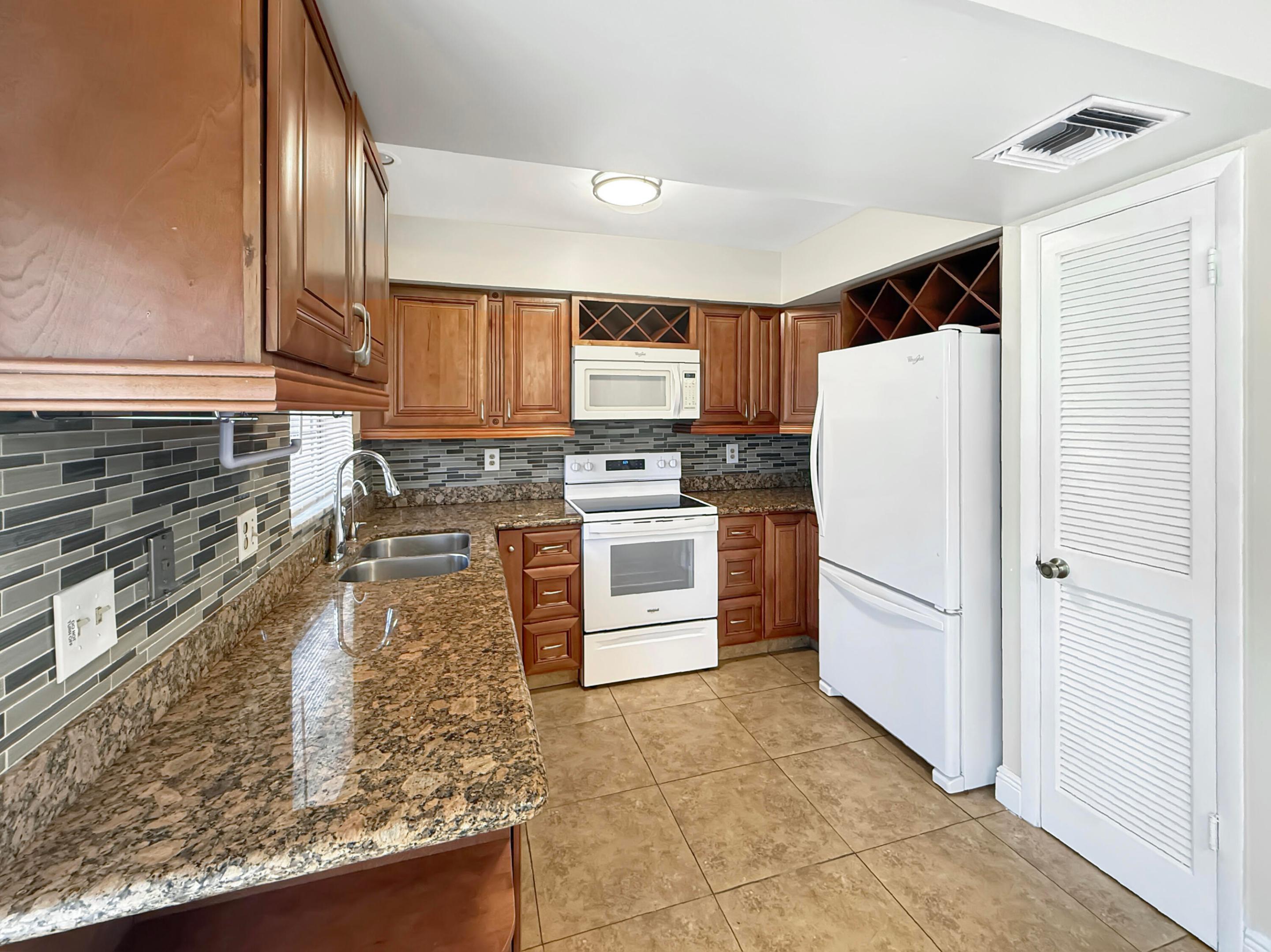 325 NE Orchard Street, Port St. Lucie