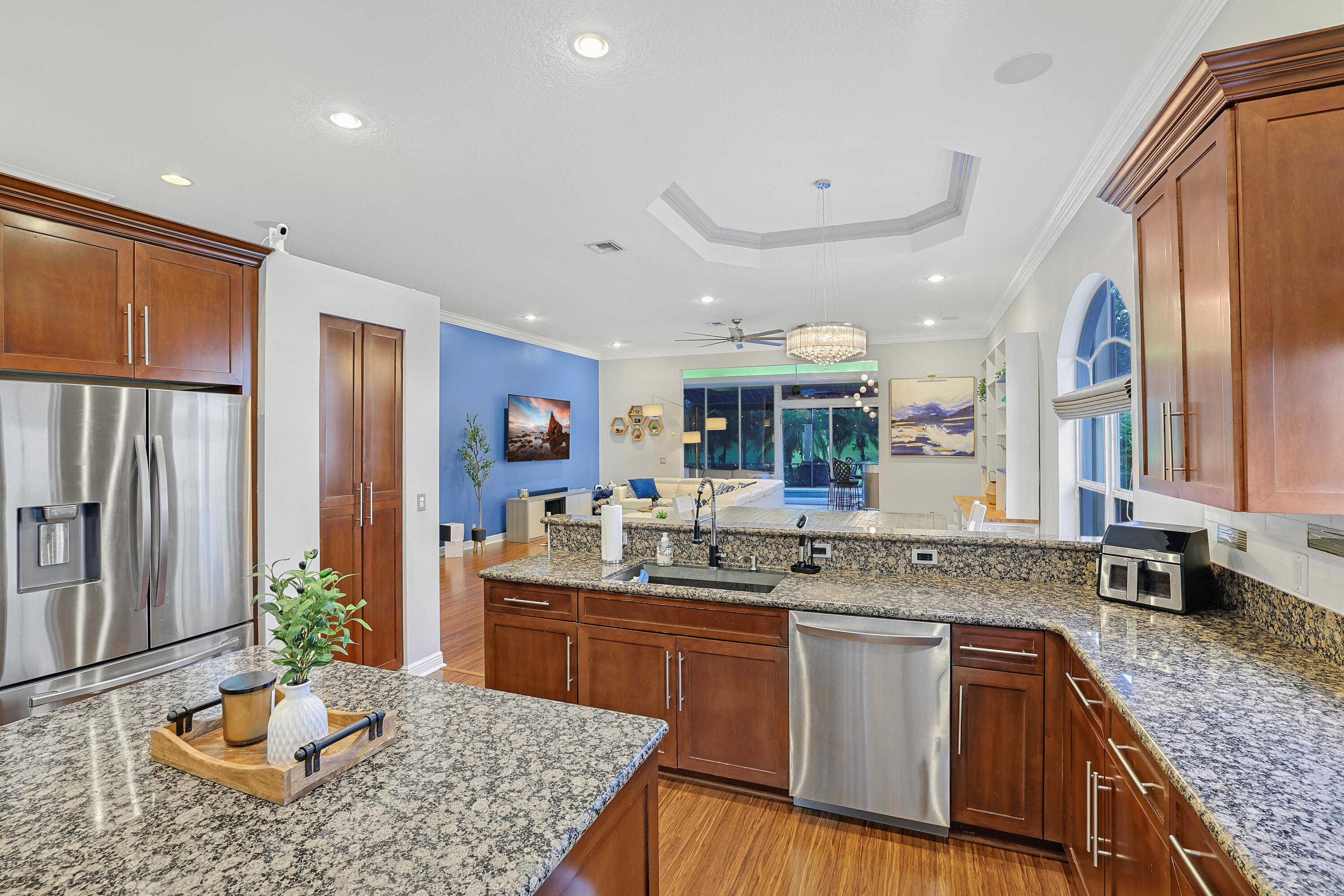 6775 Rothschild Circle