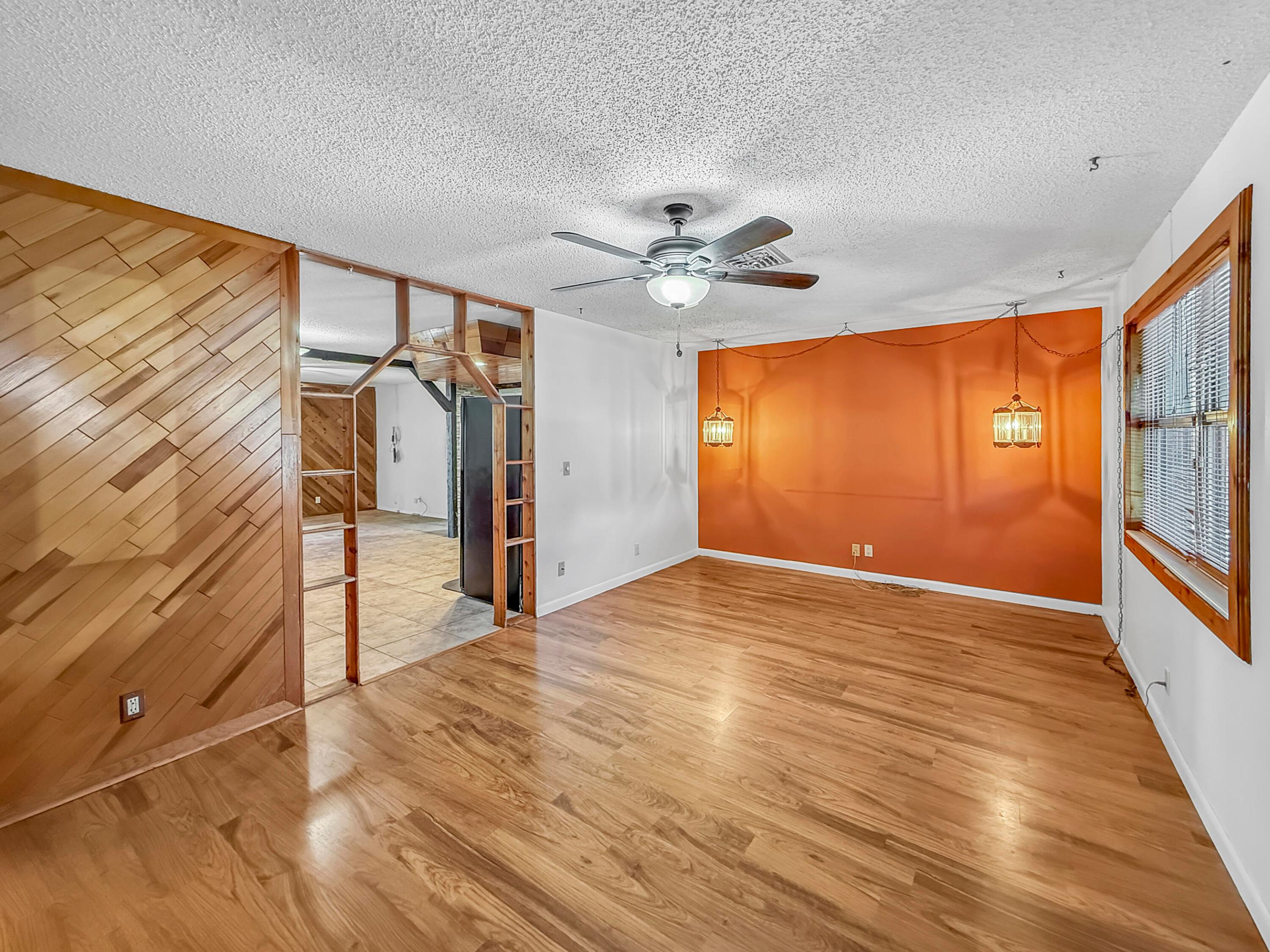 4387 Appian Way